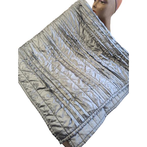 BETTER HOMES & GARDENS! SILVER GRAY QUILTED "PATCHWORK" STRIPE BEDSPREAD, QUILT! - Picture 3 of 9